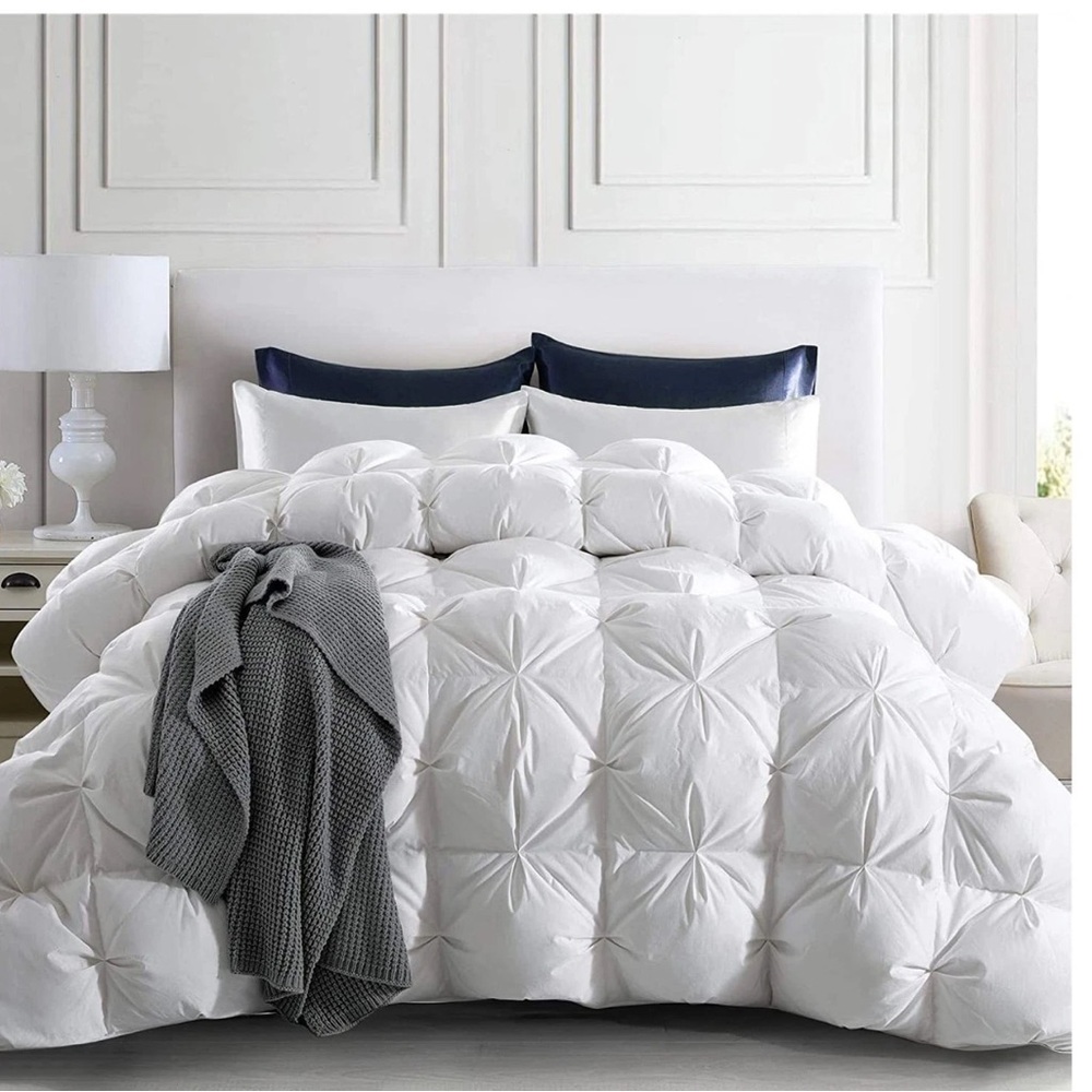 Puredown 93% White Goose Down Comforter King 800FP cloud puffy pinch pleat $729